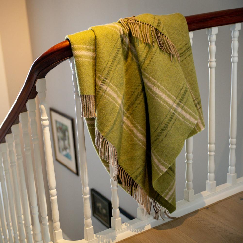 Cashmere Throw Green Beige Cream Overcheck